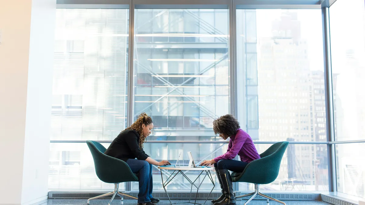 Mentor of the Month: Íris and the Power of Mentorship at Mercedes‑Benz.io