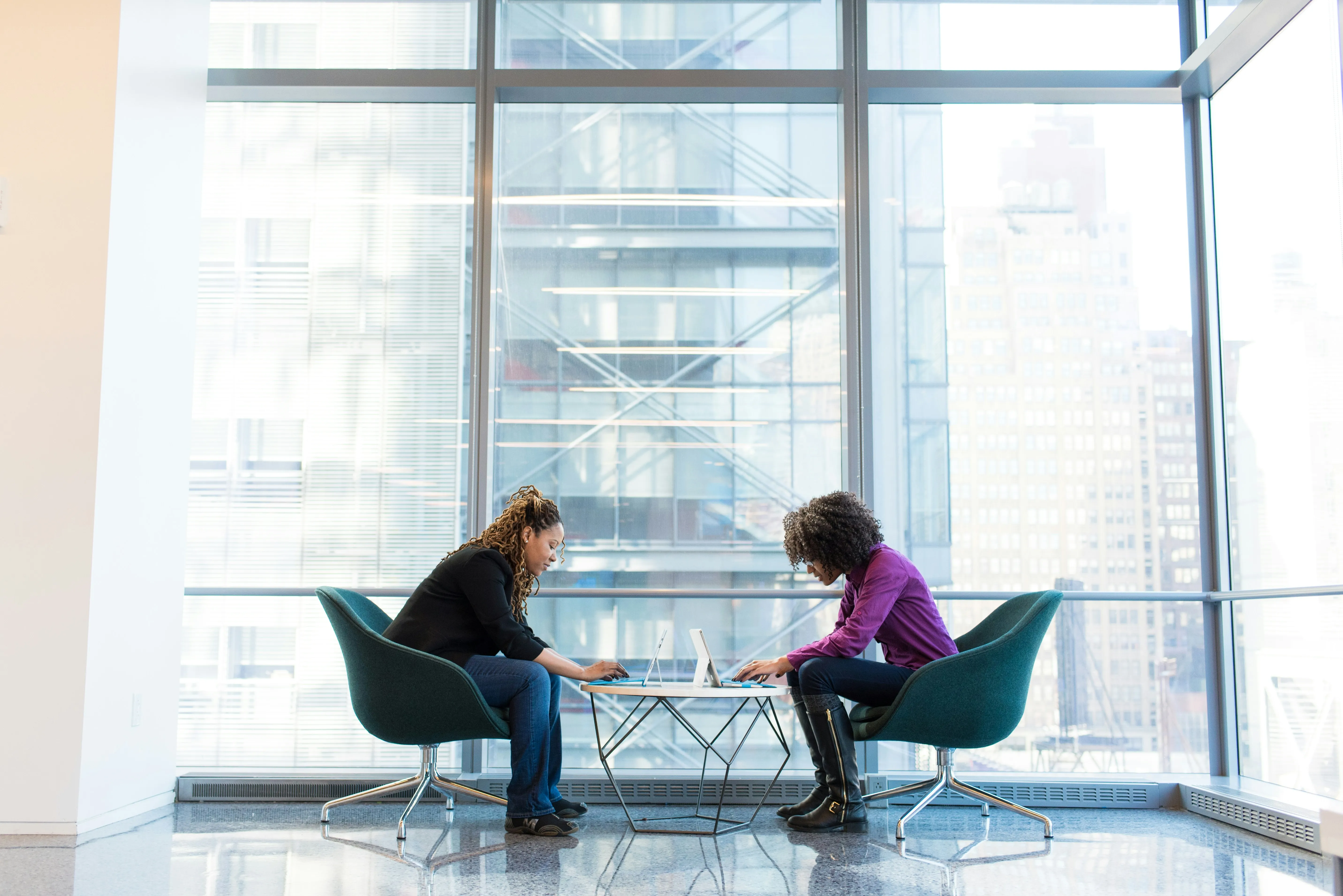 Mentor of the Month: Íris and the Power of Mentorship at Mercedes‑Benz.io
