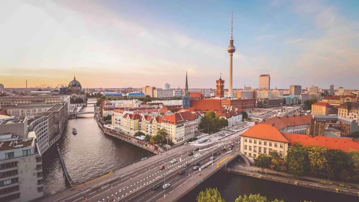 SWITCHING HOMES AT MERCEDES-BENZ.IO